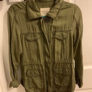 Thread & supply jacket